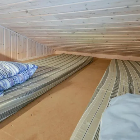 Stunning Home In Ronde With Sauna * Rønde