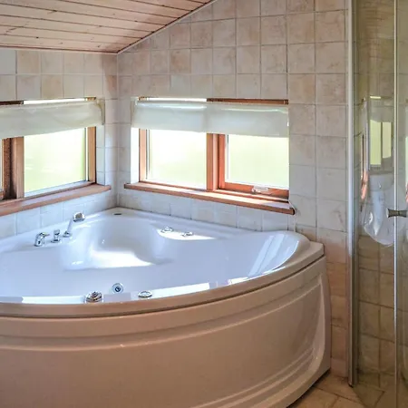 Tatil Evi Stunning Home In Ronde With Sauna